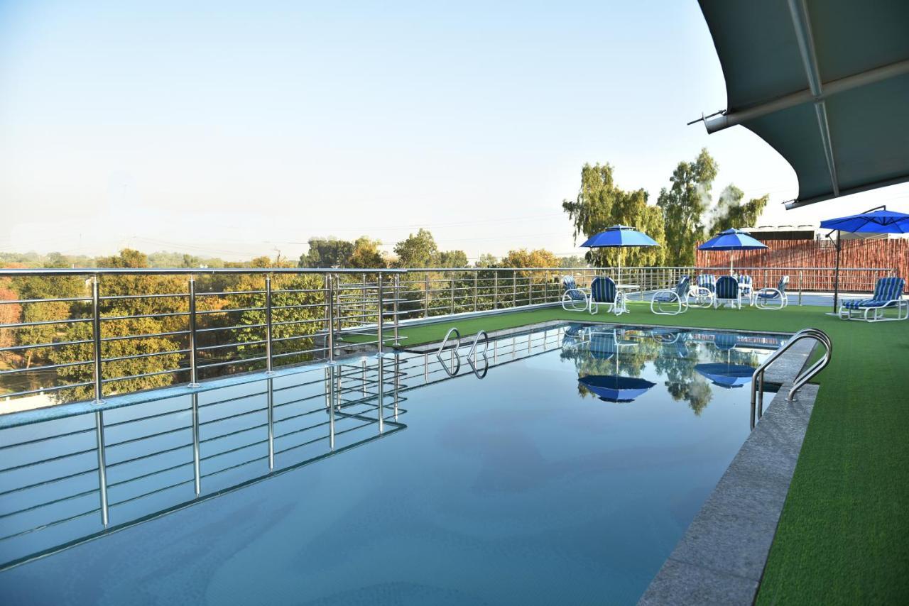 Best Western Premier Islamabad Extérieur photo